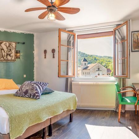 Hotel-Restaurant Le Sorgia ベルガルド・シュル・ヴァルスリーヌ エクステリア 写真