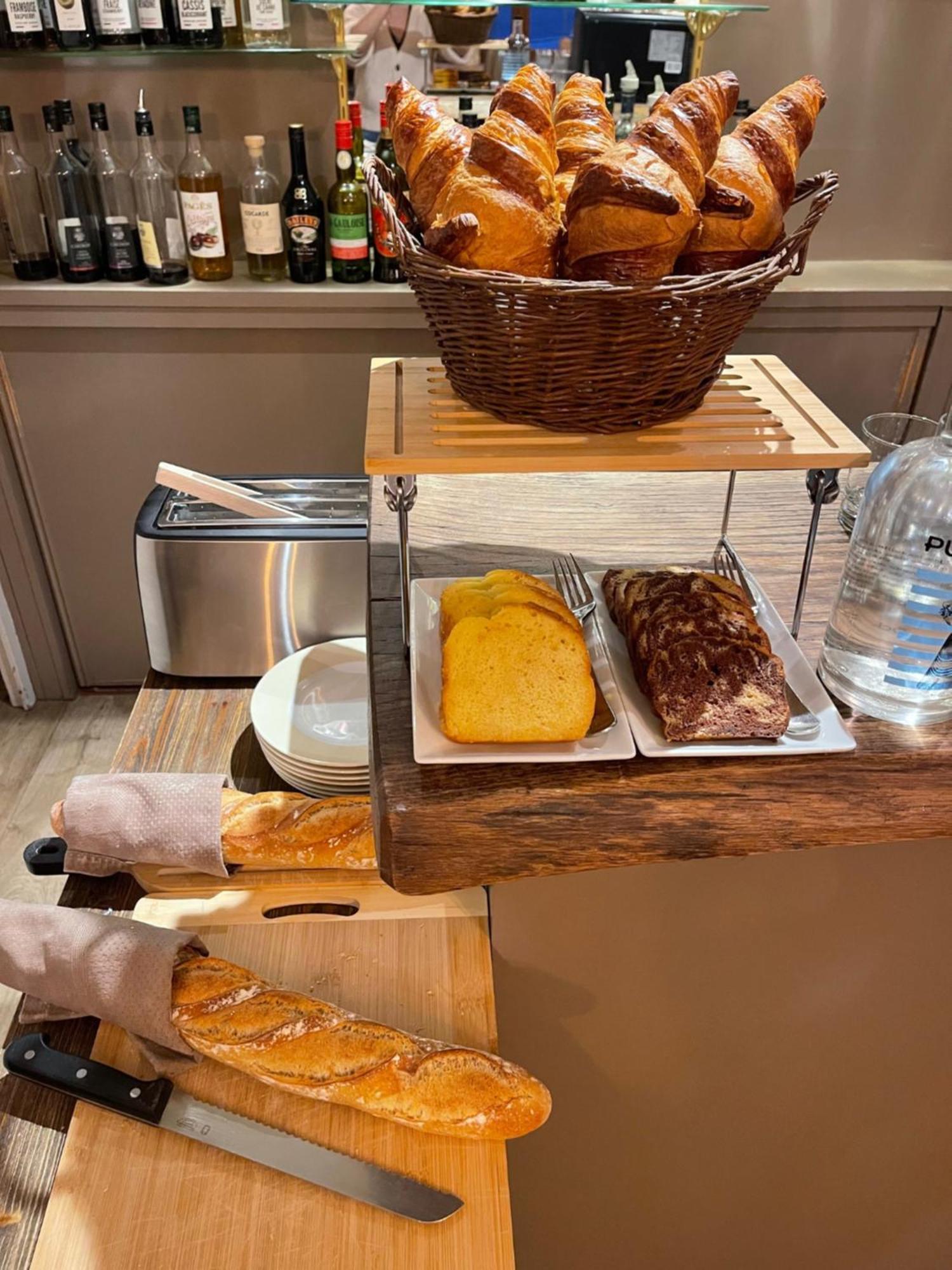 Hotel-Restaurant Le Sorgia ベルガルド・シュル・ヴァルスリーヌ エクステリア 写真